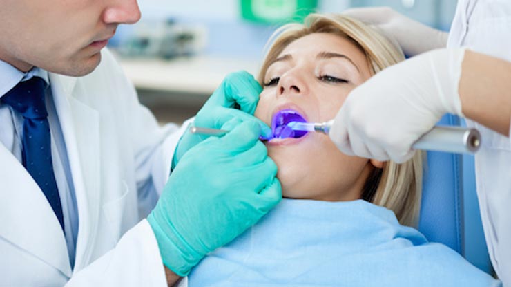 Prosedur Pasang Gigi Palsu di Dokter Gigi