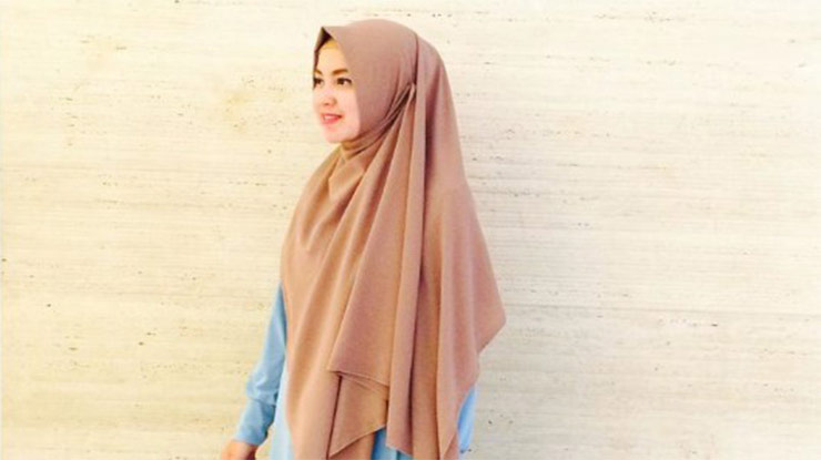 Jilbab  yang Cocok Warna Coklat Susu