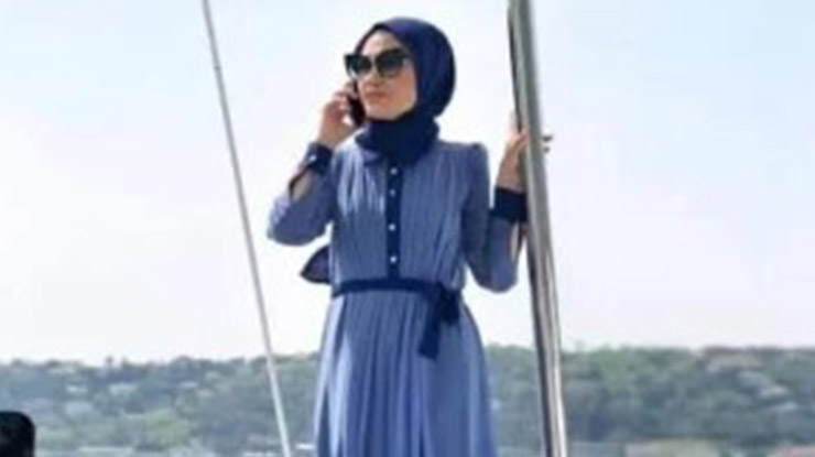 Jilbab Warna Navy