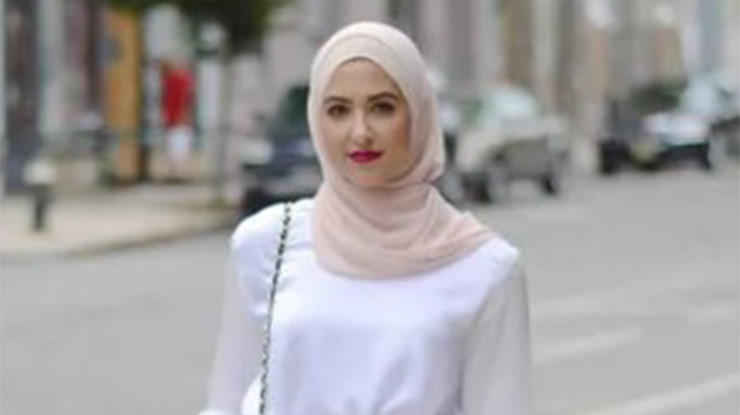 Baju Putih Jilbab Warna Pink Pastel